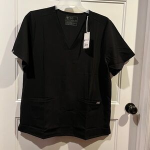 Figs black XXL Casma 2 pocket top. NWT.